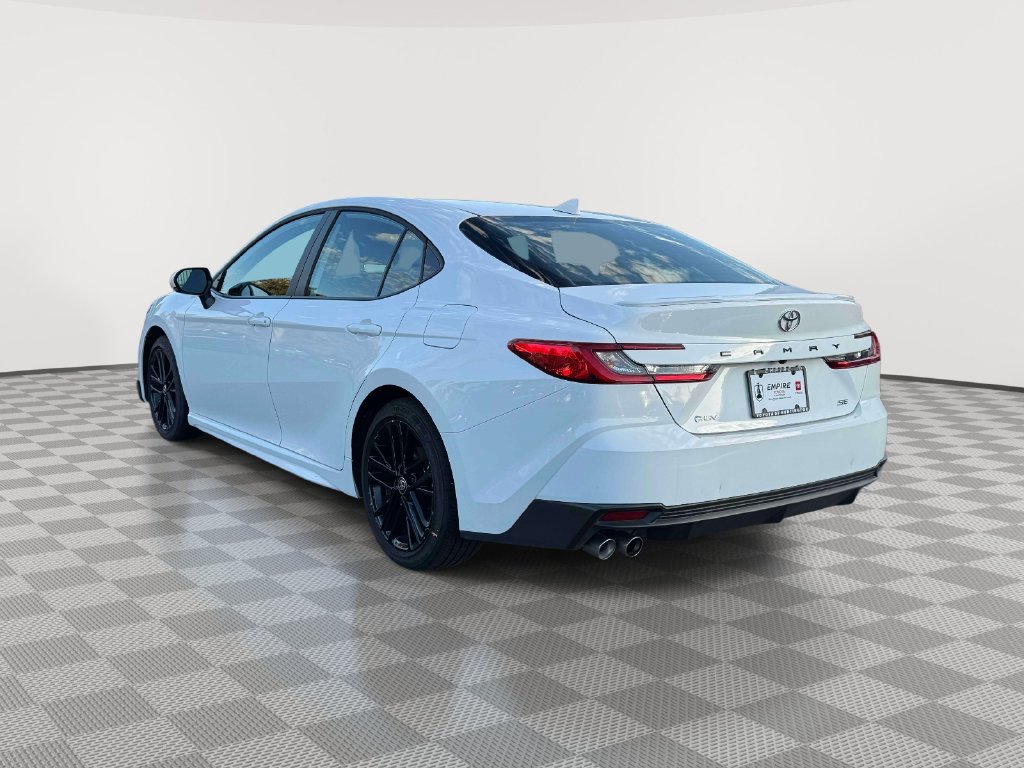 Used 2026 Toyota Camry SE FWD image 5
