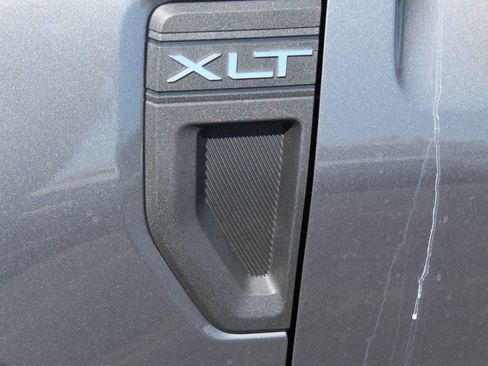 New 2025 Ford Maverick XLT w/ XLT Luxury Package FWD image 3