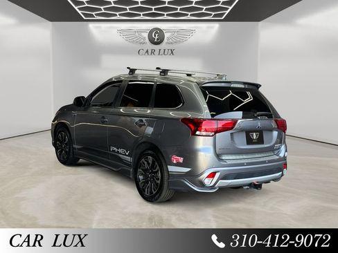 Used 2018 Mitsubishi Outlander GT AWD/4WD image 3