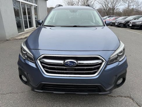 Used 2018 Subaru Outback 2.5i Limited image 2