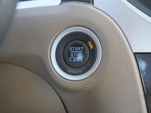Used 2013 Chrysler 300 AWD w/ Driver Convenience Group image 21