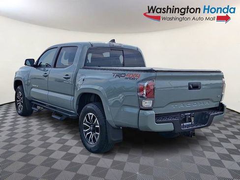Used 2022 Toyota Tacoma TRD Sport AWD/4WD image 4