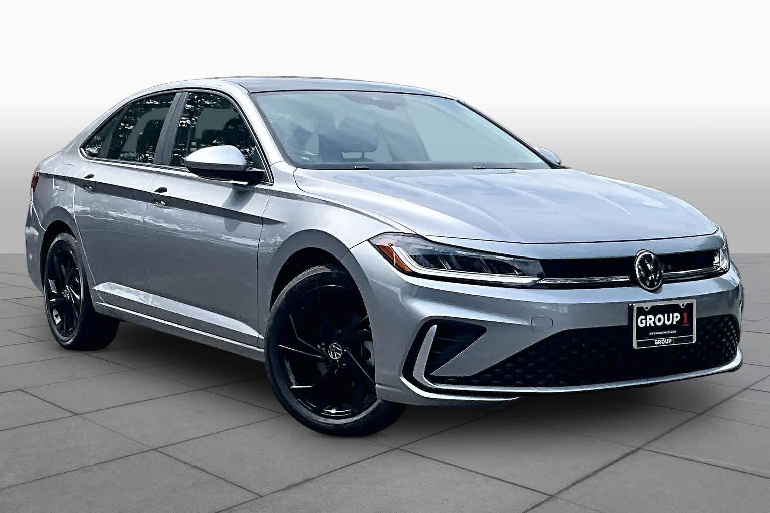 New 2027 Volkswagen Jetta SE FWD image 2