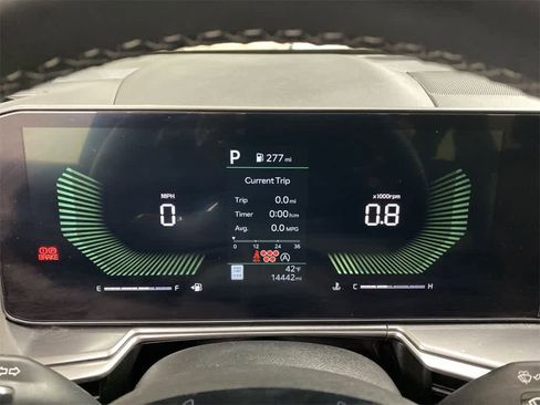 Used 2025 Kia Sorento S image 28