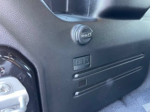 Used 2024 Jeep Wrangler Unlimited AWD/4WD image 25