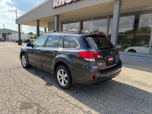 Used 2013 Subaru Outback 2.5i Limited AWD/4WD image 3