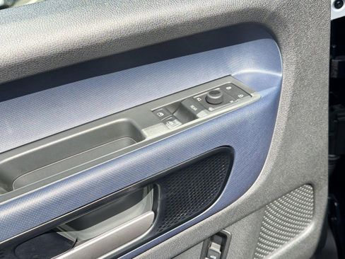 New 2025 Volkswagen ID. Buzz Pro S Plus image 21