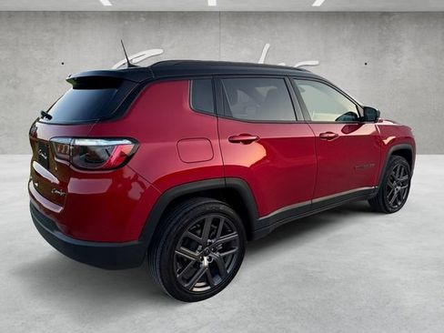 Used 2026 Jeep Compass Limited AWD/4WD image 16