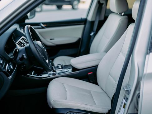 Used 2015 BMW X3 xDrive28d image 14