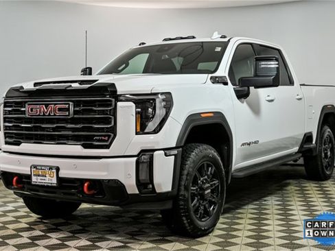 Used 2024 GMC Sierra 2500 AT4 w/ AT4 Premium Plus Package image 4