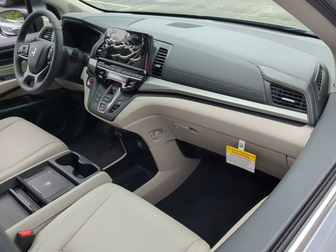 New 2025 Honda Odyssey EX-L image 13