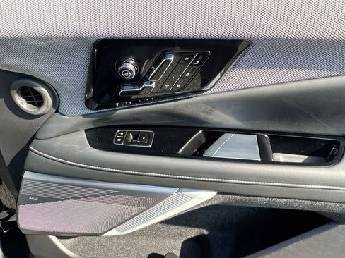 Used 2025 Cadillac Optiq Sport 2 image 31