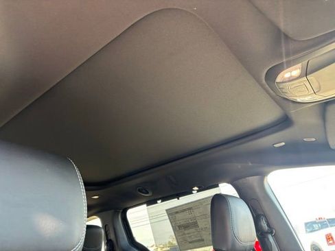 New 2026 Chrysler Pacifica Limited w/ S Appearance Package image 8