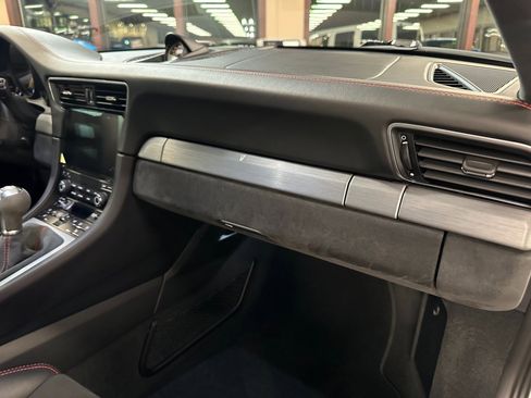 Used 2018 Porsche 911 GT3 image 42