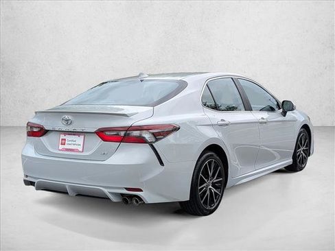 Certified 2024 Toyota Camry SE FWD image 5