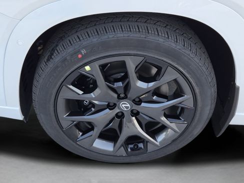 New 2026 Lexus TX 500h AWD image 10