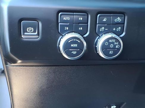 Used 2024 GMC Sierra 3500 AT4 w/ AT4 Premium Plus Package image 22