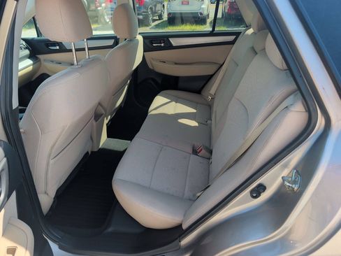 Used 2017 Subaru Outback 2.5i Premium AWD/4WD image 14
