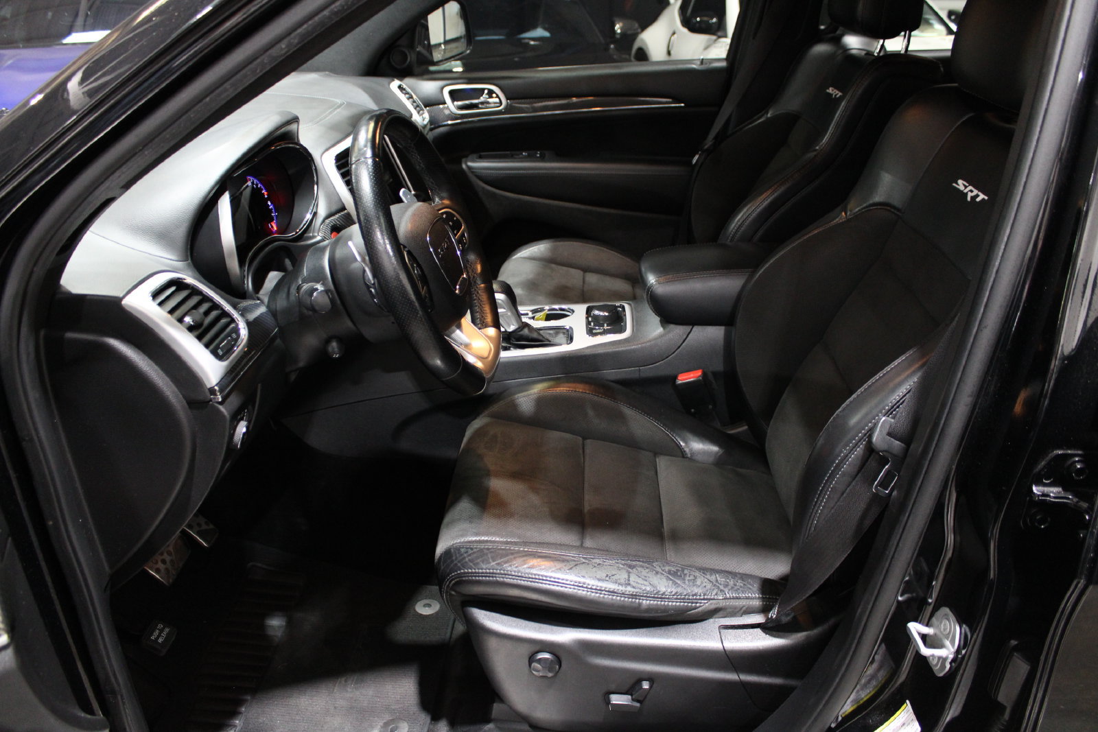 Used 2018 Jeep Grand Cherokee SRT AWD/4WD image 25