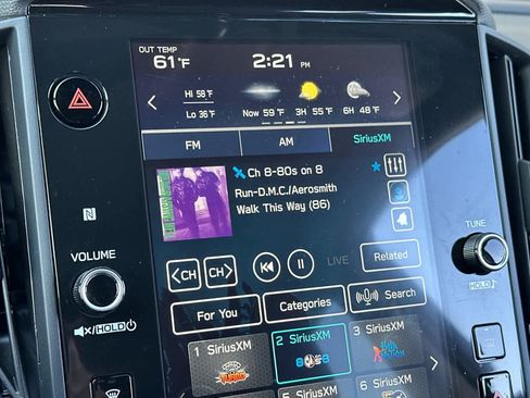 Used 2025 Subaru Crosstrek 2.0i Premium image 17