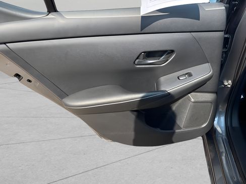 Certified 2025 Nissan Sentra SV FWD image 40