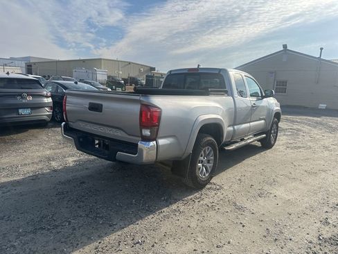 Used 2019 Toyota Tacoma SR5 image 5