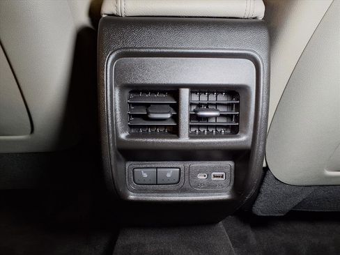 Certified 2023 Cadillac XT4 Luxury w/ Cold Weather Package image 16