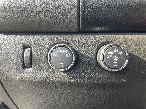 Used 2022 Chevrolet Colorado ZR2 image 16