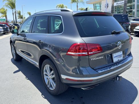 Used 2015 Volkswagen Touareg VR6 AWD/4WD image 8
