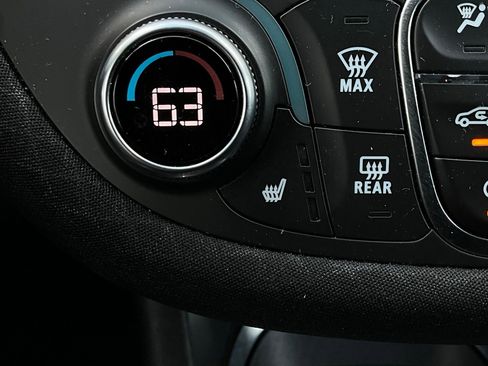 Used 2024 Chevrolet Malibu LT image 28