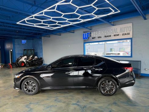 Used 2019 Nissan Altima 2.5 SV AWD/4WD image 2