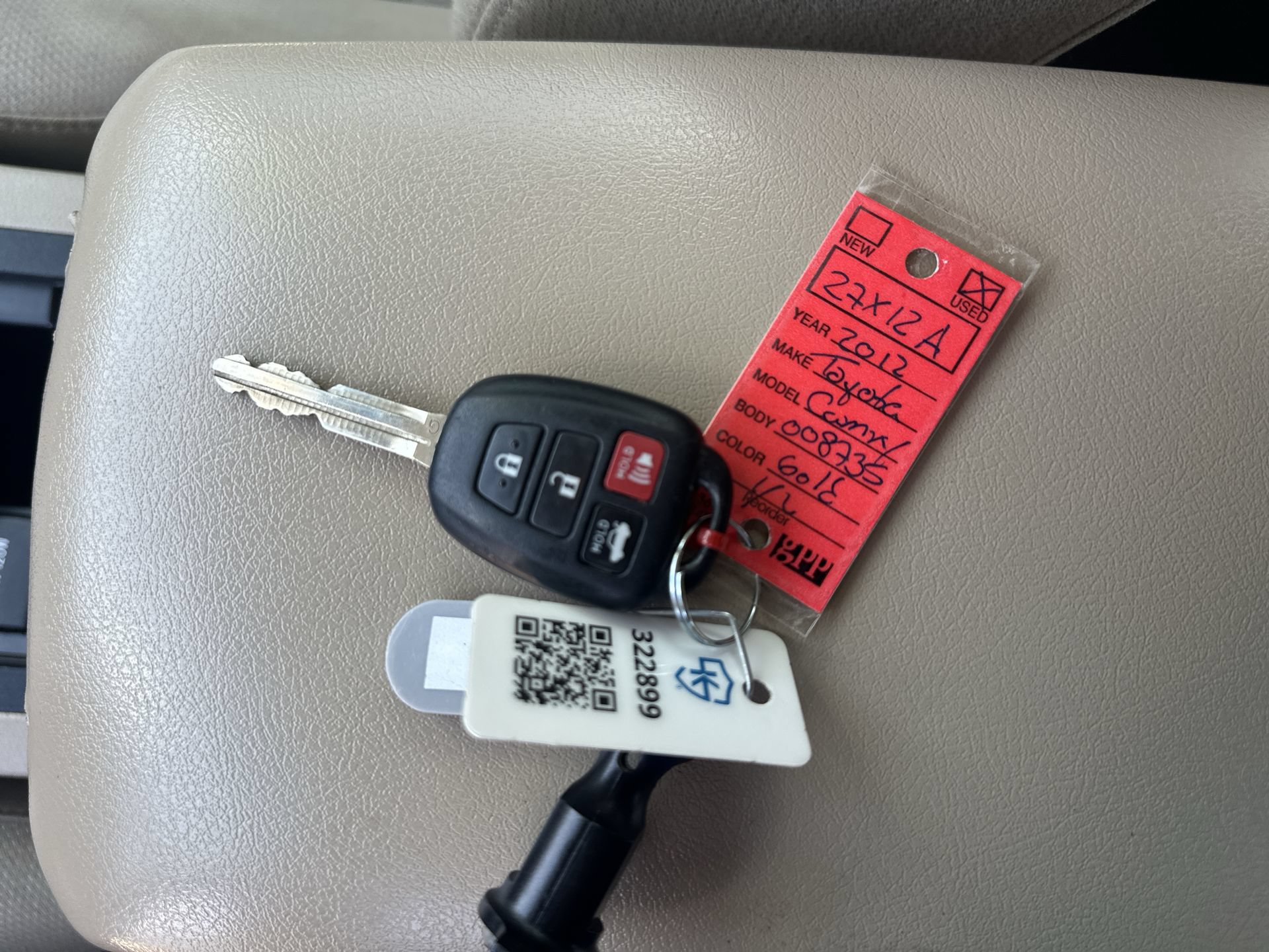 Used 2012 Toyota Camry LE FWD image 23