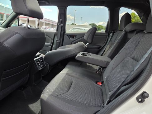 Used 2025 Subaru Forester Premium w/ Convenience Package #1 AWD/4WD image 6