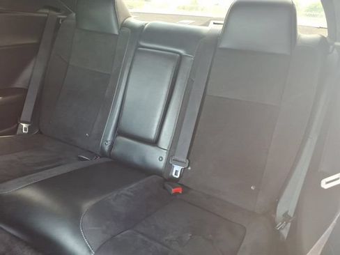 Used 2017 Dodge Challenger R/T Scat Pack w/ Leather Interior Group RWD image 12