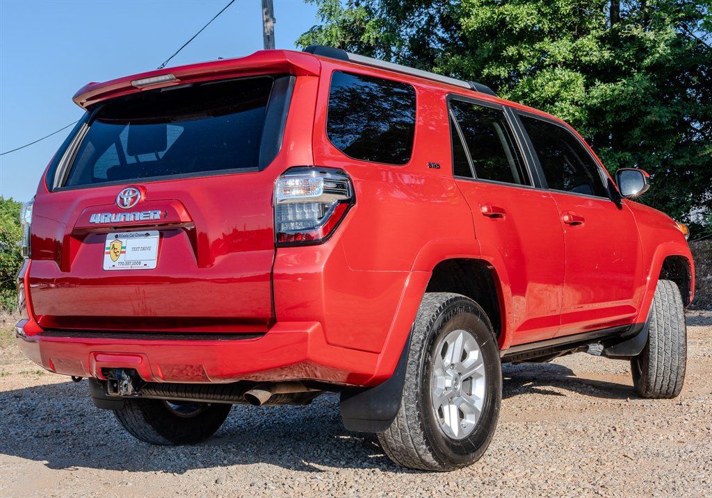 Used 2021 Toyota 4Runner SR5 AWD/4WD image 5