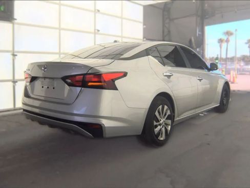Used 2020 Nissan Altima 2.5 S FWD image 2