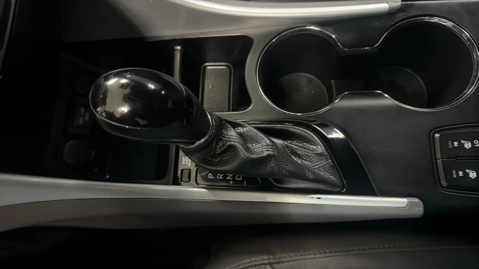 Used 2014 Hyundai Sonata Limited w/ Panoramic Sunroof Package 02 FWD image 12