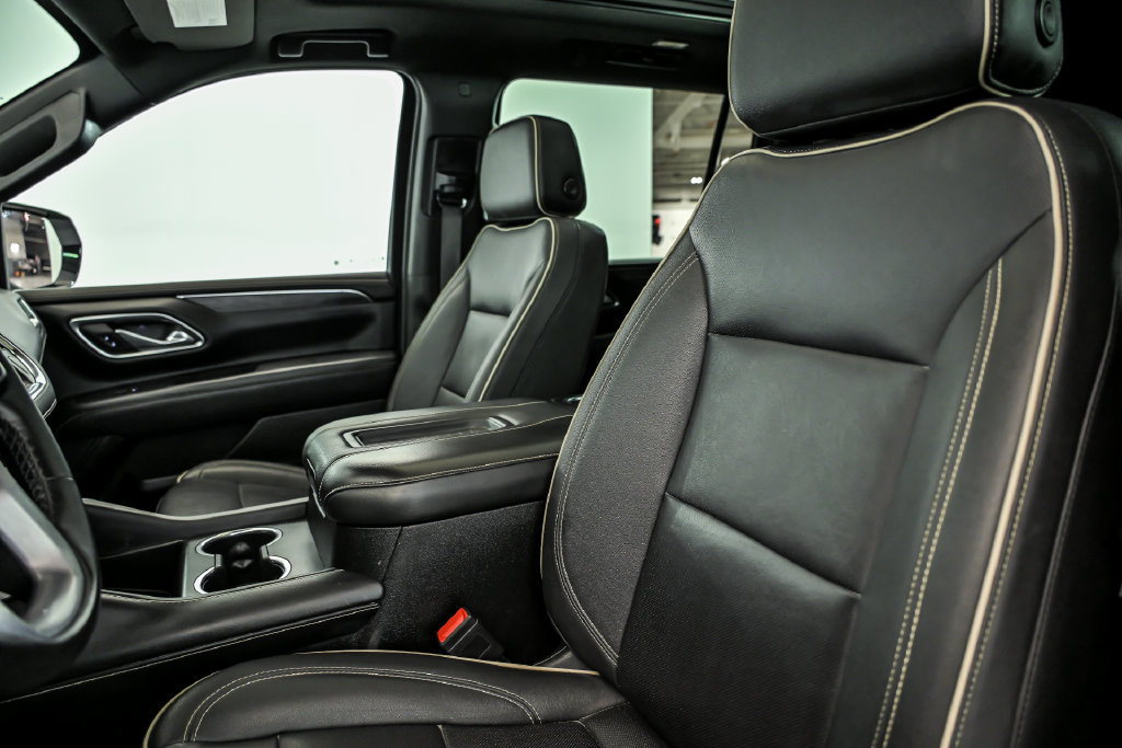 Used 2023 GMC Yukon XL SLT w/ SLT Premium Package AWD/4WD image 14