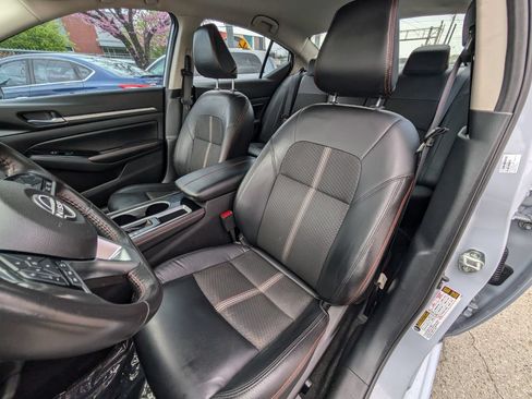 Used 2024 Nissan Altima 2.5 SR FWD image 16