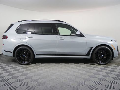 New 2027 BMW X7 xDrive40i w/ Executive Package AWD/4WD image 2