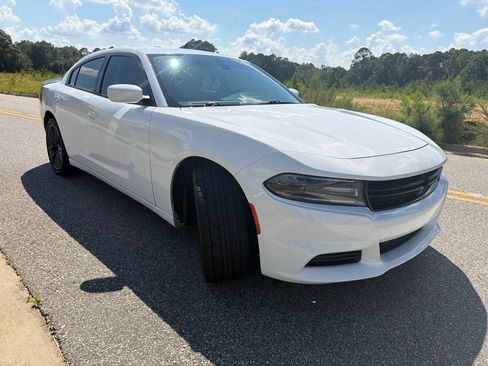 Used 2019 Dodge Charger SXT RWD image 31