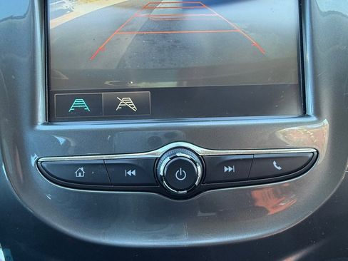 Used 2018 Chevrolet Cruze LT image 13