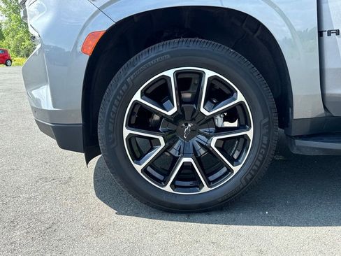 Used 2021 Chevrolet Tahoe RST w/ Luxury Package AWD/4WD image 45