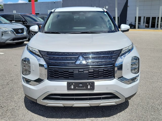 Used 2024 Mitsubishi Outlander SE AWD/4WD image 6