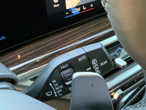 New 2026 BMW X5 xDrive40i w/ M Sport Package image 28