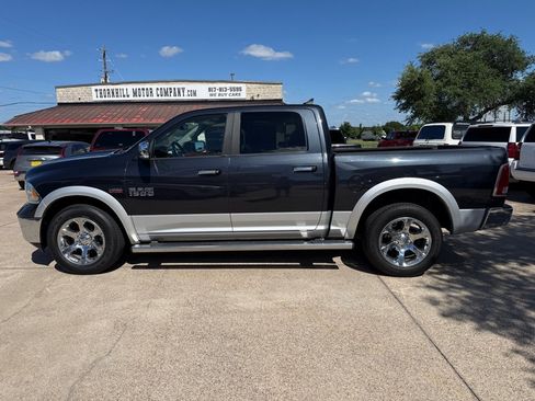 Used 2014 RAM 1500 Laramie w/ Convenience Group AWD/4WD image 4