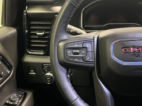 Used 2025 GMC Sierra 2500 AT4 image 20
