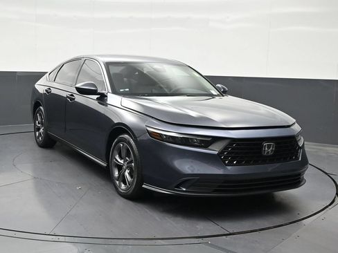 Used 2023 Honda Accord EX image 7
