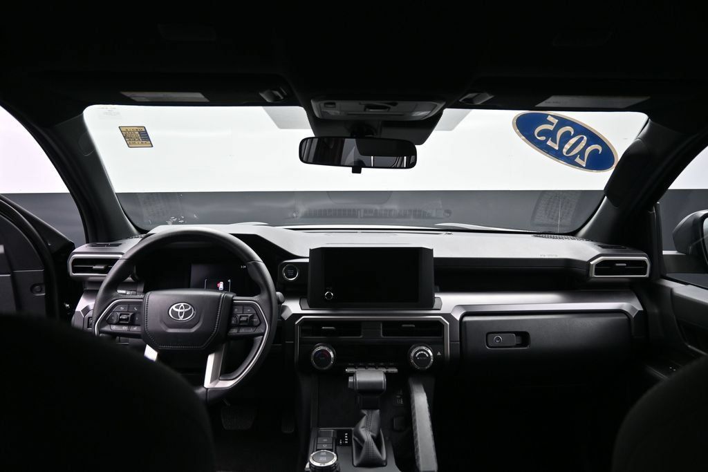 Used 2025 Toyota 4Runner SR5 AWD/4WD image 25