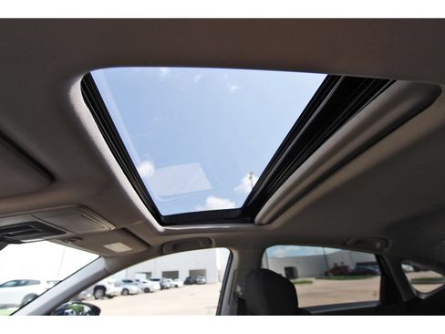 Used 2025 Honda Accord SE image 32